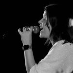 Mathilde - Chanteuse du duo Gibann et Mathilde, spectacle de variété live en Nouvelle-Aquitaine