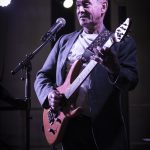 Gibann - Chanteur musicien du duo Gibann et Mathilde, animation musicale variété en Charente